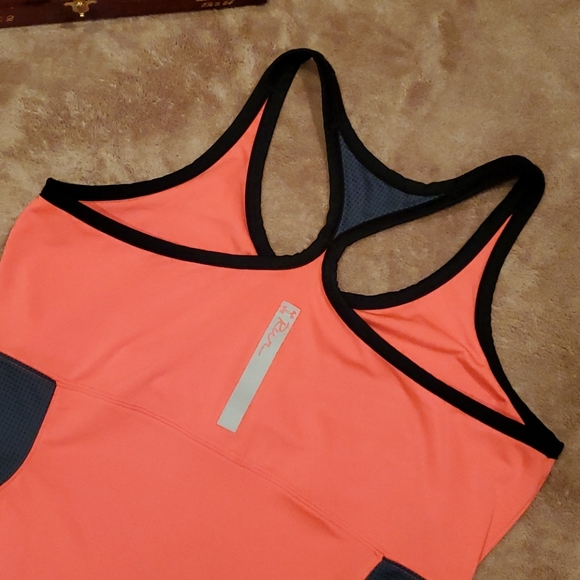 UNDER ARMOUR women's size LG semi fitted tank top - Picture 2 of 9